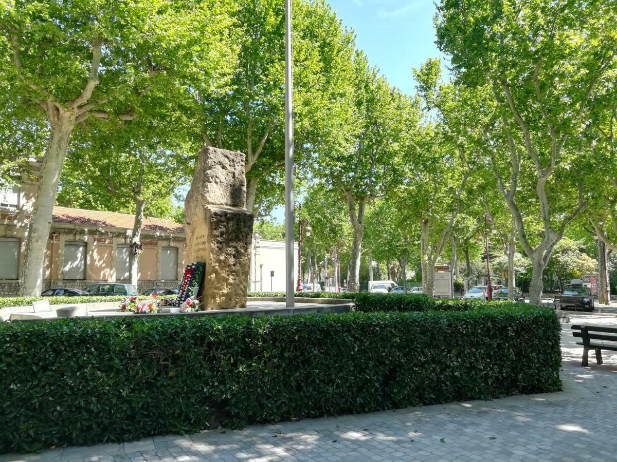 Appartement Avec Terrasse Narbonne Kültér fotó